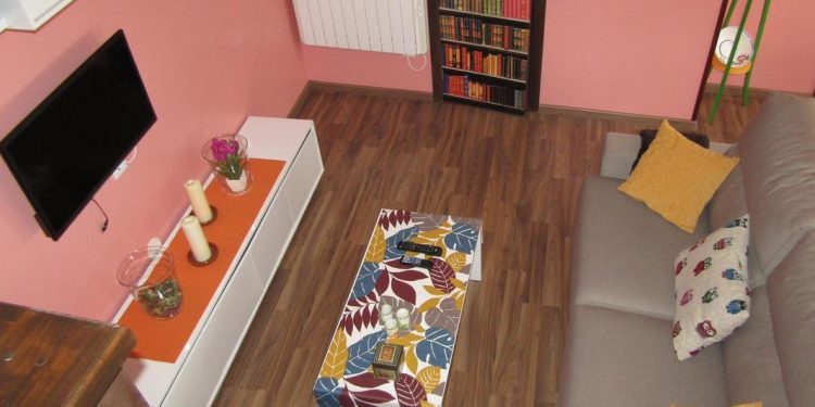 Foto del salón de un apartamentos rural que admite perros GRATIS en la provincia de León y además con muy buena valoración