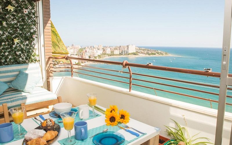 Foto de las vistas de el apartamento Marlicante donde puedes ir con tu perro gratis estas vacaciones