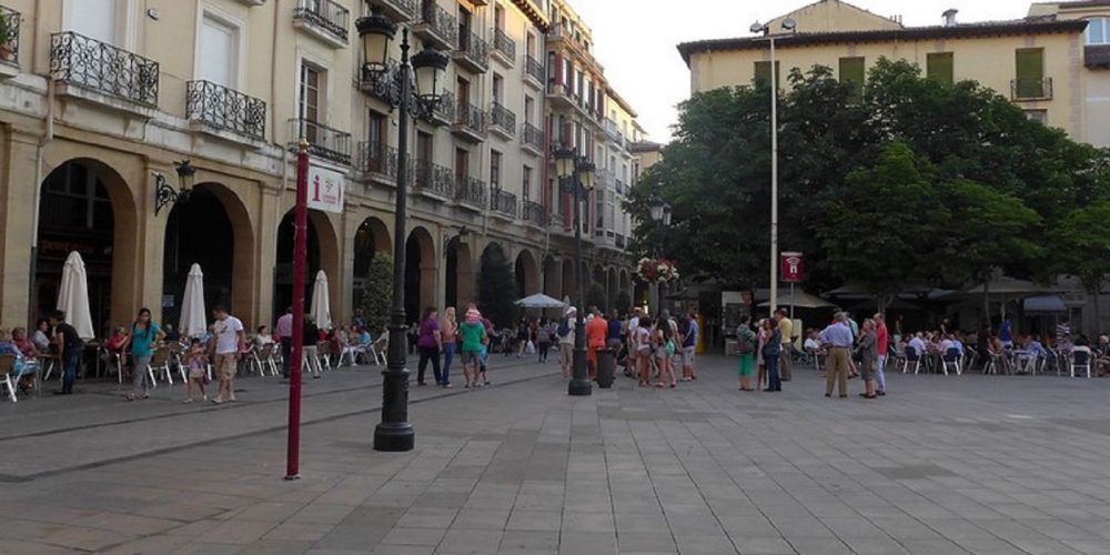 Foto de la plaza del Mercado de Logroño, ciudad donde pasar unos agradables días junto a tu perro