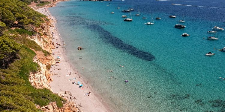 Playa canina de Cala Binigaus en Menorca