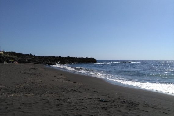Foto de la playa para perros de Los Guirres en La Palma