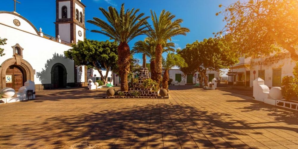 Apartamentos que admiten mascotas en Arrecife, un pueblo marinera con mucho encanto en Lanzarote