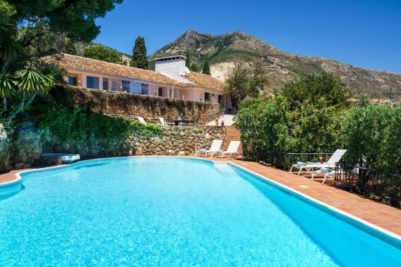 Villas y chalets que admiten mascotas en Benalmádena