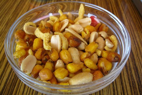 ¿Pueden los perros comer frutos secos?